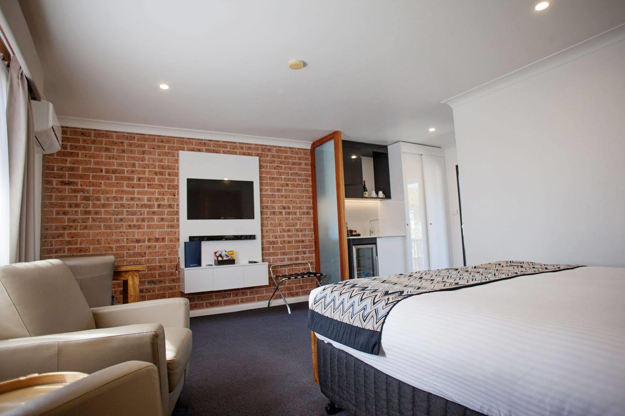 Bluegum Dubbo (Adults Only) Motel Exterior photo